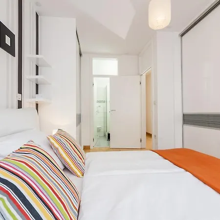 Grand Apartment Rina Apartment *